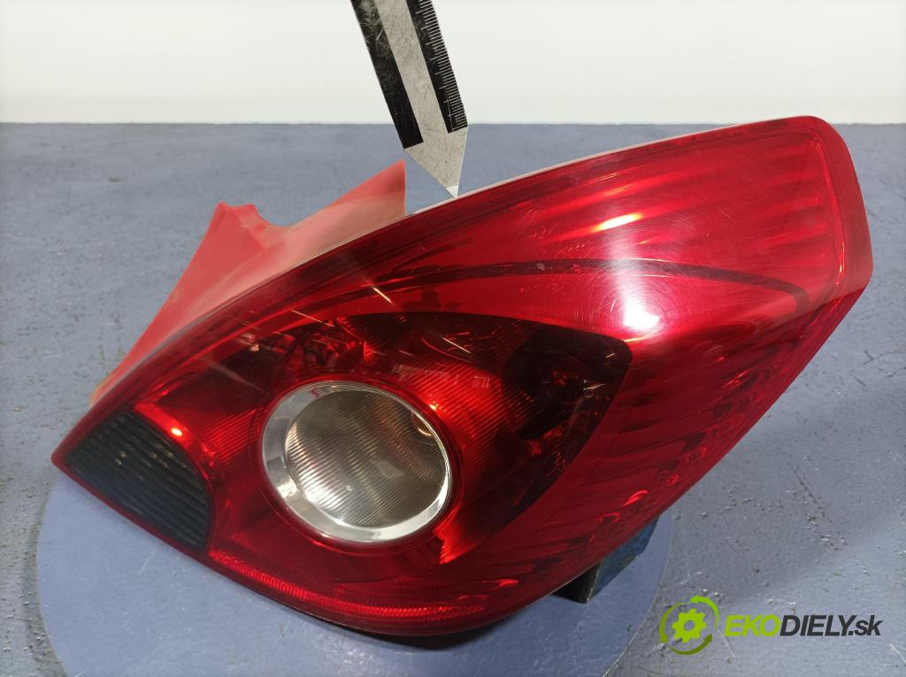 Opel Corsa 2007 svetlo / reflektor zad Prava: Vonkajsia: 13186351