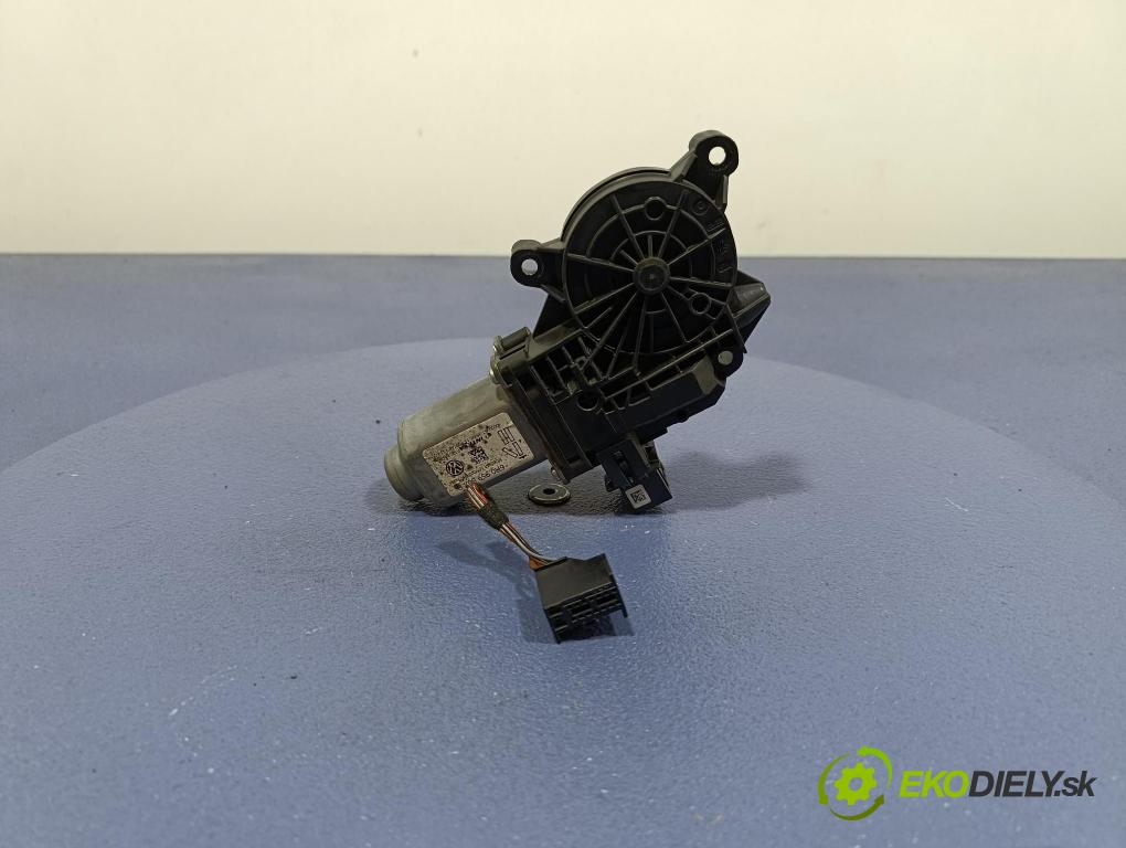 Skoda Fabia 2011 mechanizmus okna Okná: Predné v pravo: 6R0959802P