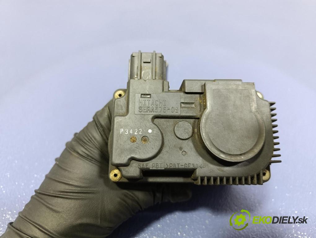 Nissan X-trail 2003 škrticí klapka 576-01