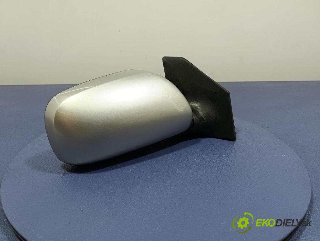 Toyota Avensis 2003 zpětné zrcátko prave 3004-742