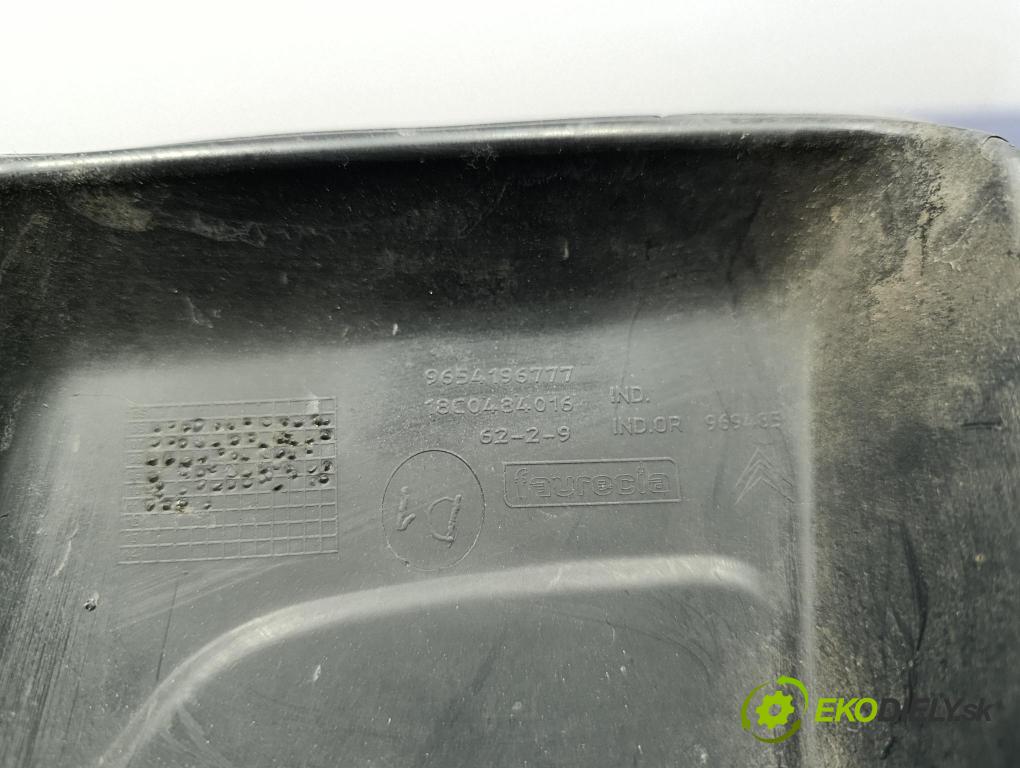 Citroen C4 grand picasso 2009 lišta narazník 9654196777