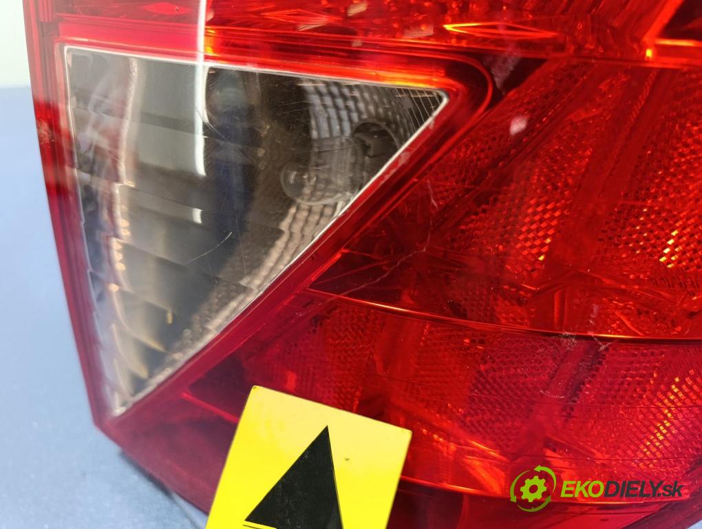 Honda Fr-v 2007 svetlo / reflektor zad Prava: Vonkajsia: ICHIKOH 4991