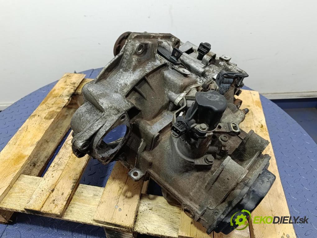 Vw Passat 1996 převodovka Ozubené kola: Manualna CGM
