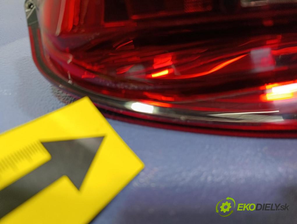 Bmw Seria 7 2019 světlo Zad: Práva: Uvnitř 8492342