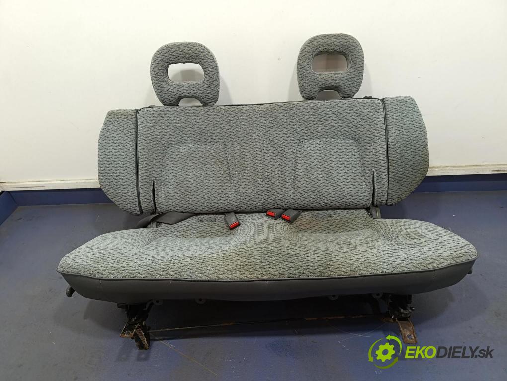 Mitsubishi Pajero 1996 Sedadlo zadní