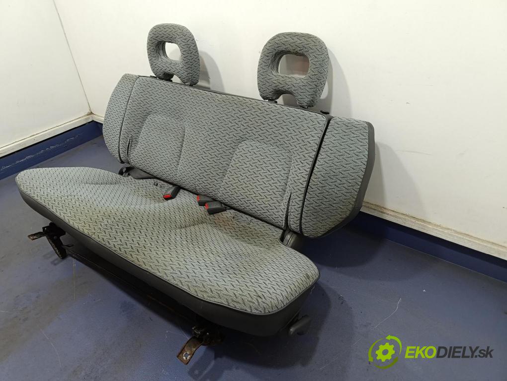 Mitsubishi Pajero 1996 Sedadlo zadní