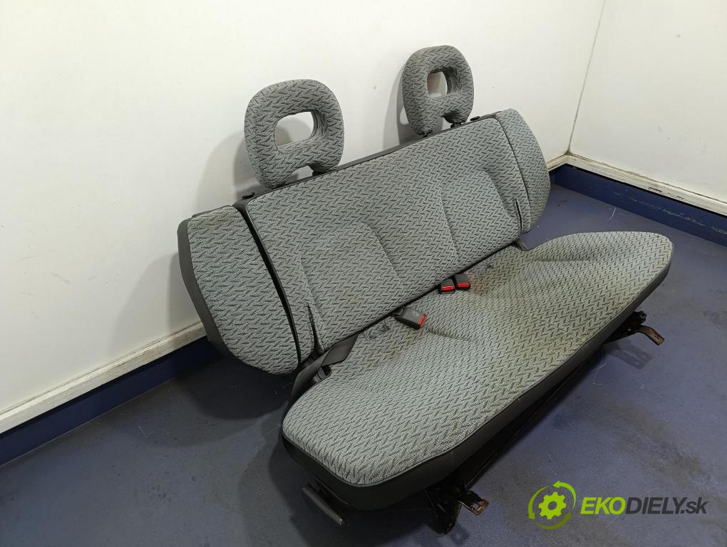 Mitsubishi Pajero 1996 Sedadlo zadní