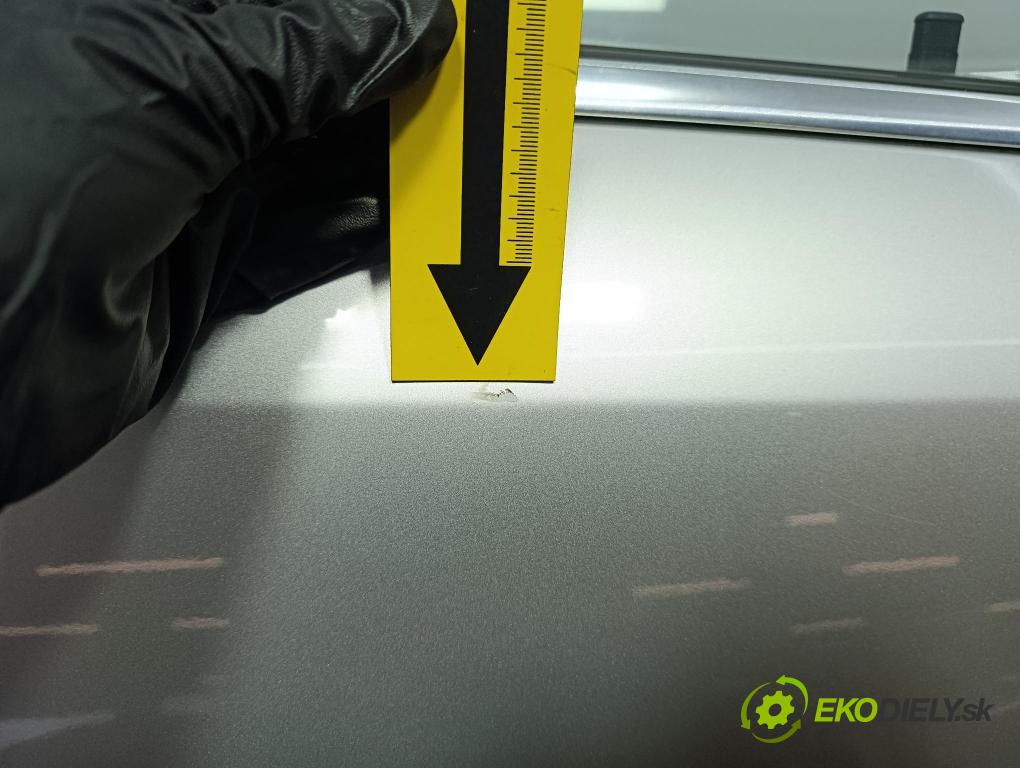 Opel Vectra 2006 dvere zad pravé