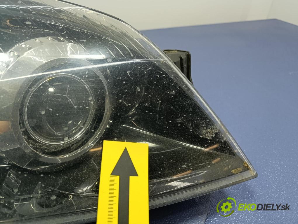 Opel Astra 2005 světlo v pravo: 160202-00
