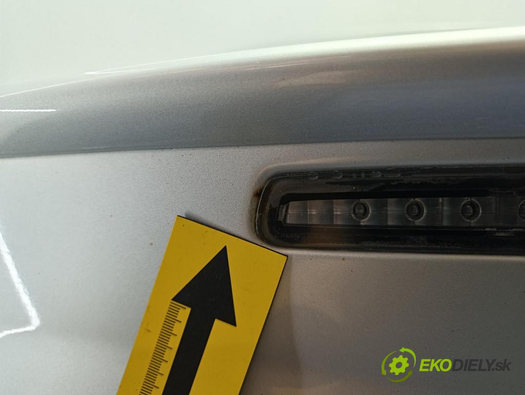 Opel Vectra 2006 zadní dveře kufra: kufr
