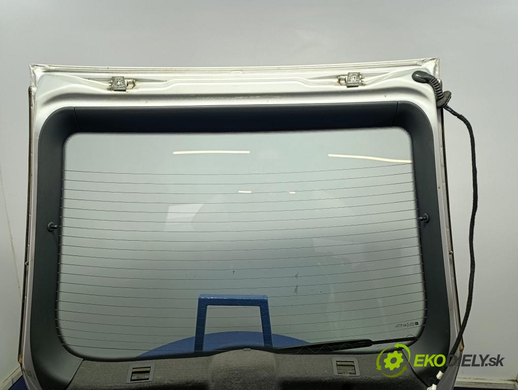 Opel Vectra 2006 zadní dveře kufra: kufr