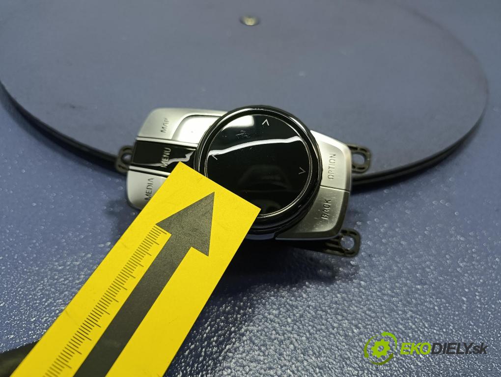 Bmw Seria 7 2019 Přepínač Radio Navigace 9459630