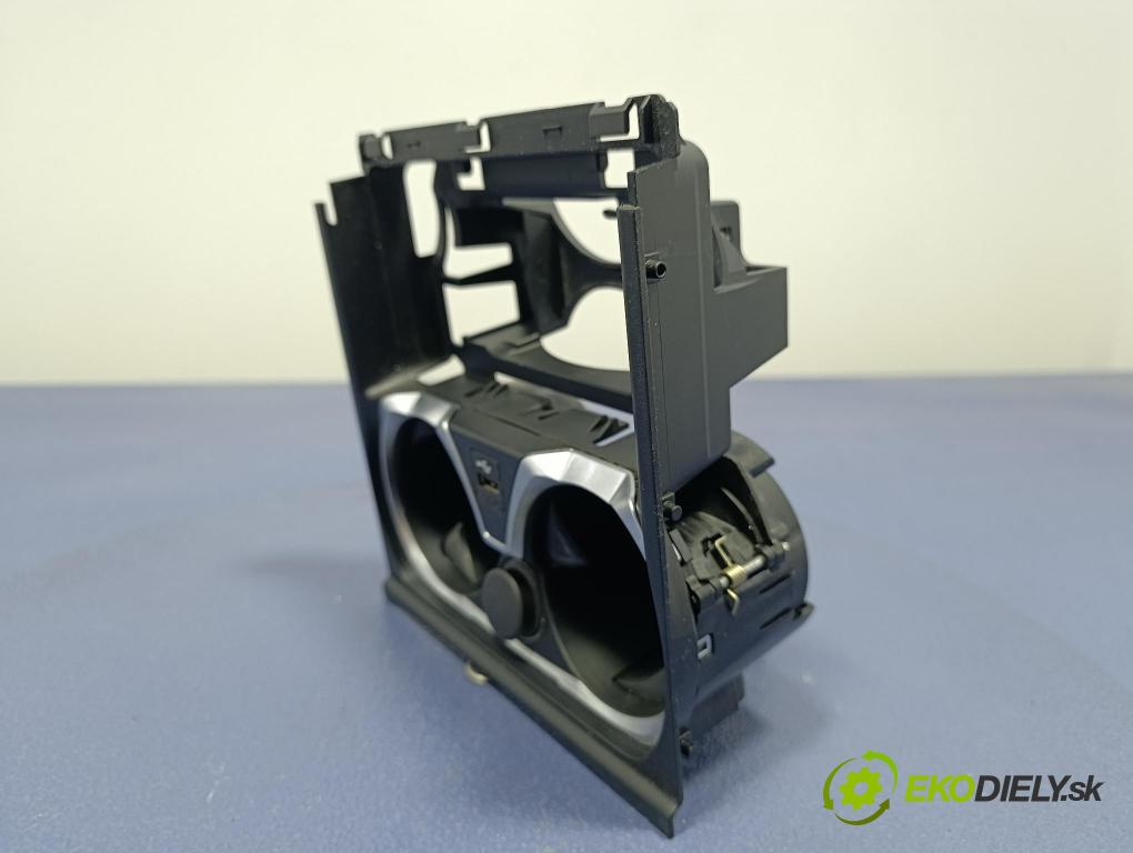 Bmw Seria 7 2019 kastlík 7944194