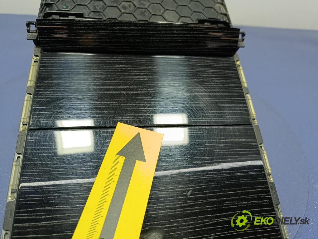 Bmw Seria 7 2019 kastlík 9327501