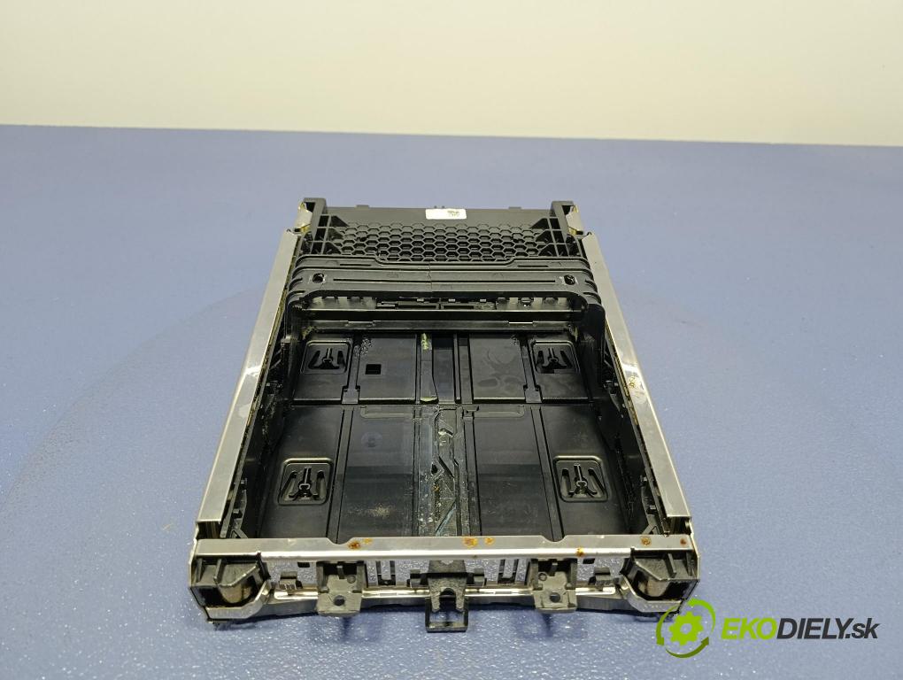 Bmw Seria 7 2019 kastlík 9327501