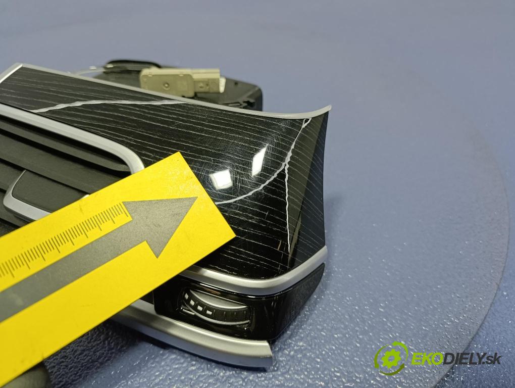 Bmw Seria 7 2019 Mřížky Proud vzduchu Vzduch: 7851824