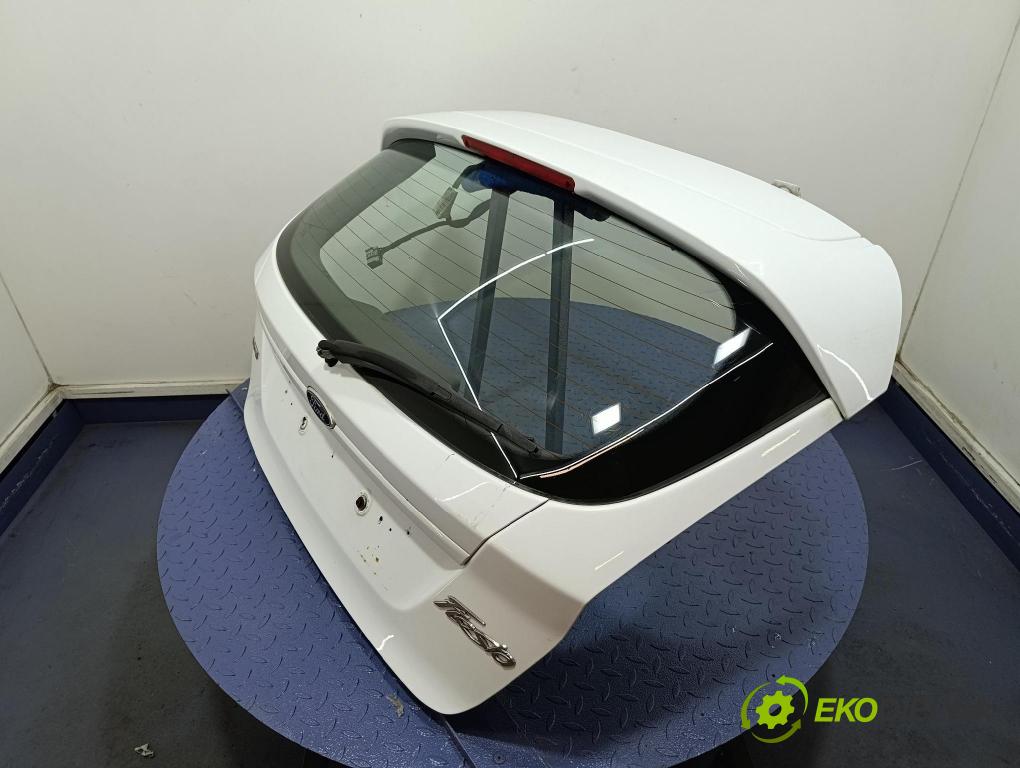 Ford Fiesta 2012 zadní dveře kufra: kufr