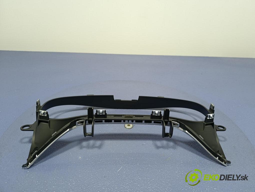 Bmw Seria 7 2019 kryt Plast: Interiéry: 7946201