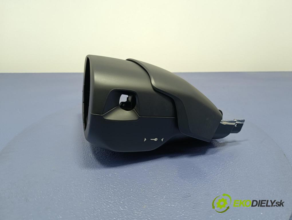 Bmw Seria 7 2019 kryt Plast: Interiéry: 9396453
