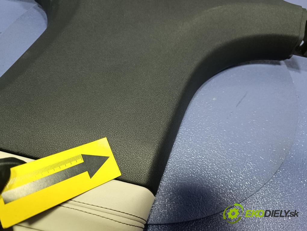 Bmw Seria 7 2019 kryt Plast: Interiéry: 7355332