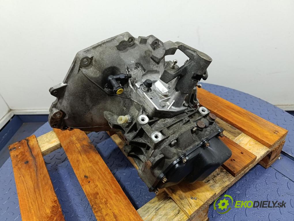 Opel Vectra 2006 prevodovka Manualna F13