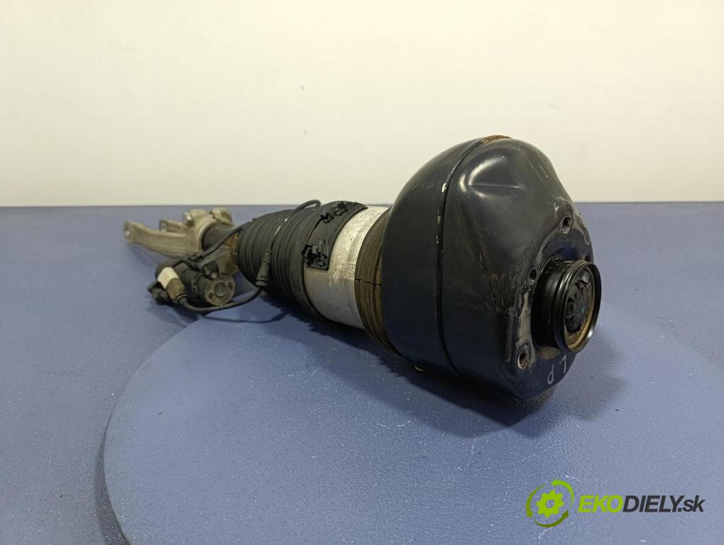 Bmw Seria 7 2019 tlumič před Lewy. 6877559