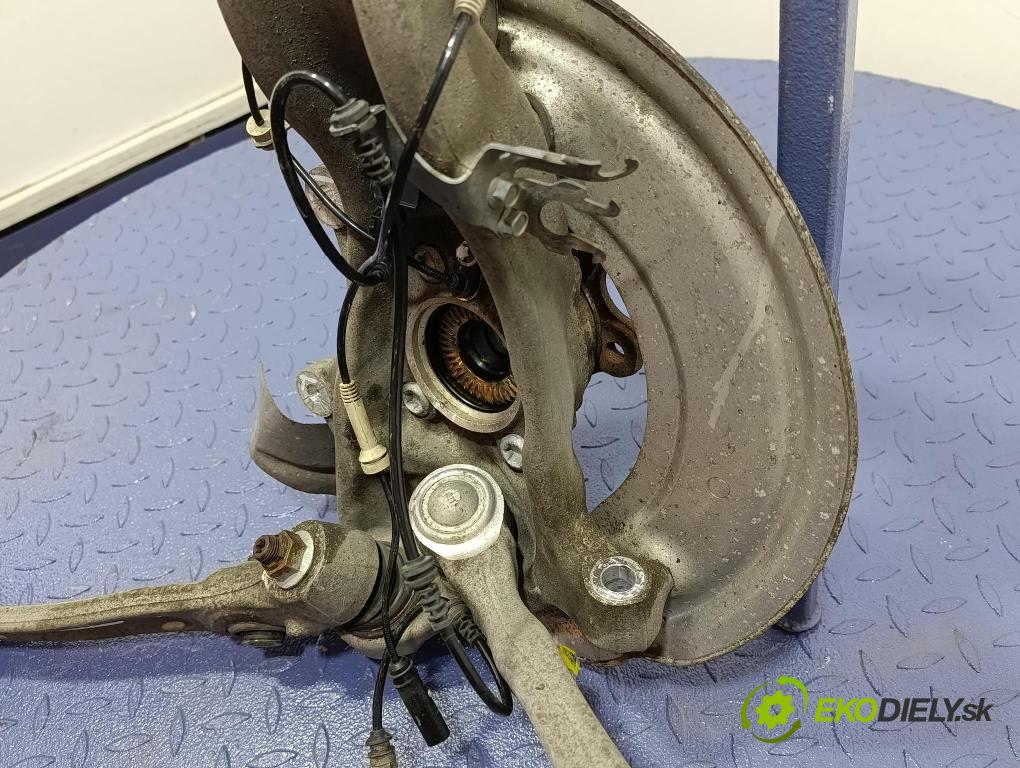 Bmw Seria 7 2019 náboj levá 6884379