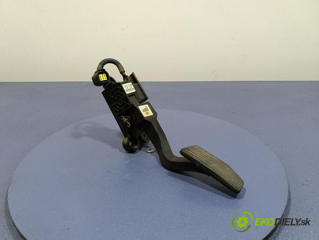 Hyundai Tucson 2004 pedal Plyn: 32726-2E300