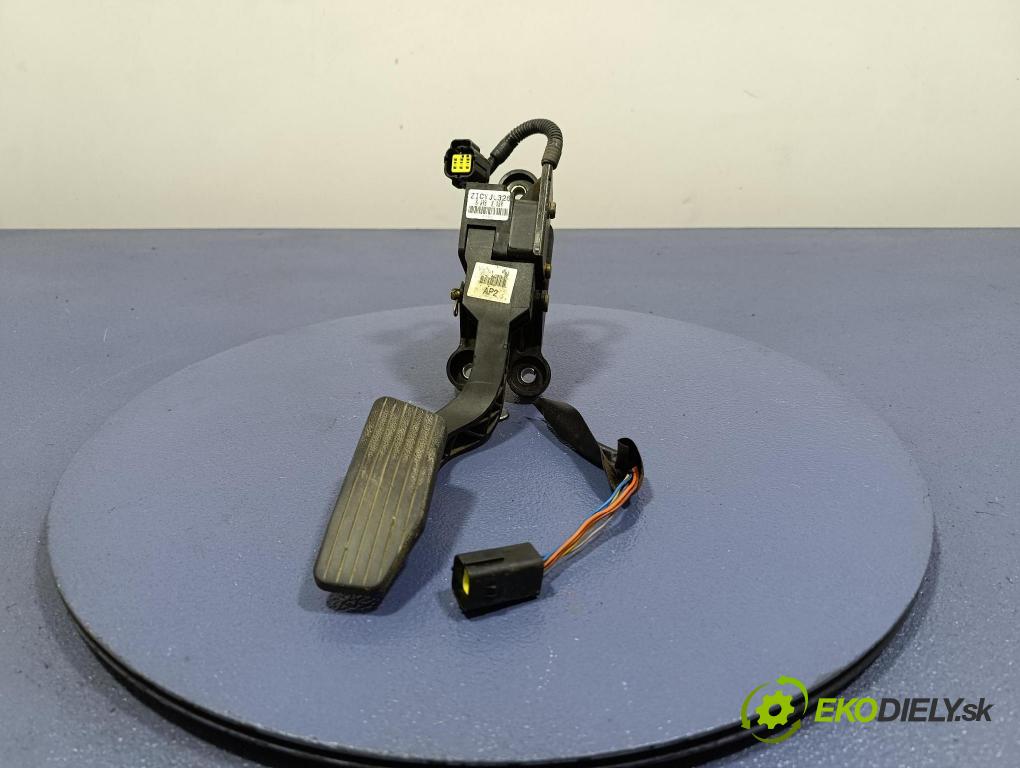 Hyundai Tucson 2004 pedal Plyn: 32726-2E300
