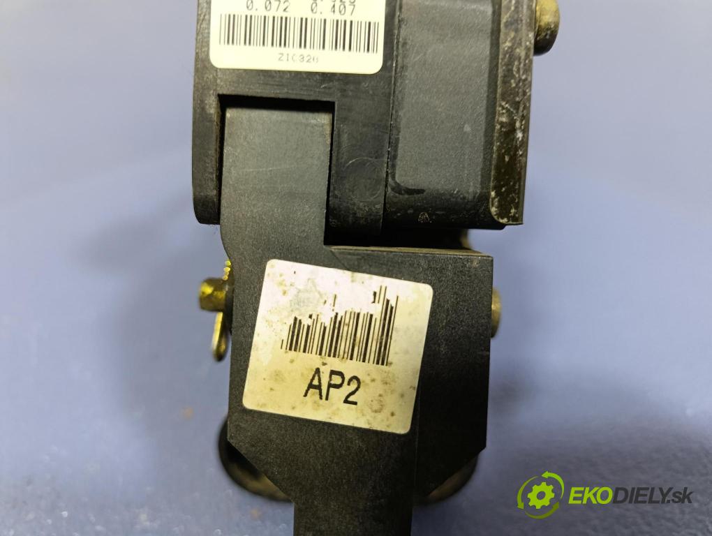 Hyundai Tucson 2004 pedal Plyn: 32726-2E300