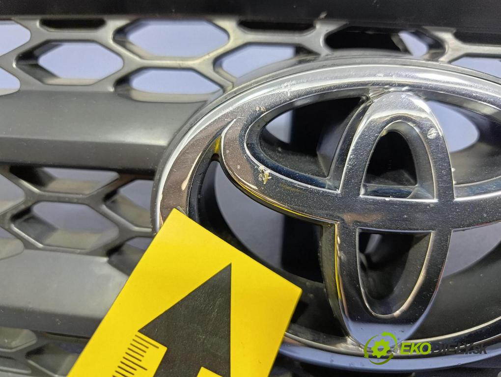 Toyota Rav4 2002 mřížka / Gril: 08423-42130
