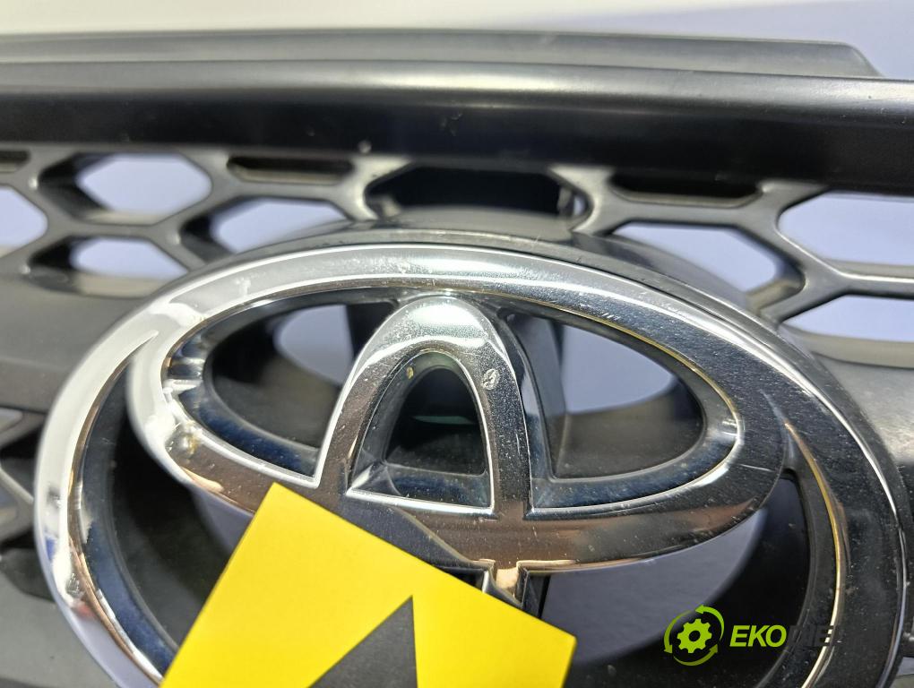 Toyota Rav4 2002 mřížka / Gril: 08423-42130