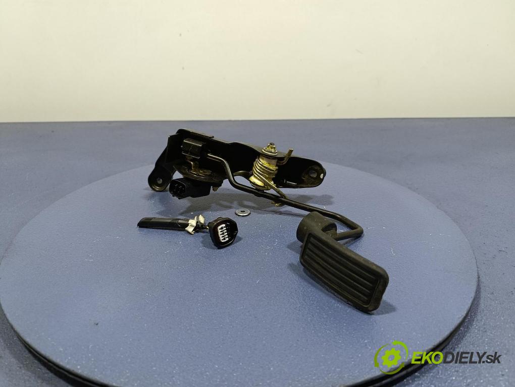 Toyota Rav4 2002 pedal Plyn: 78010-42020