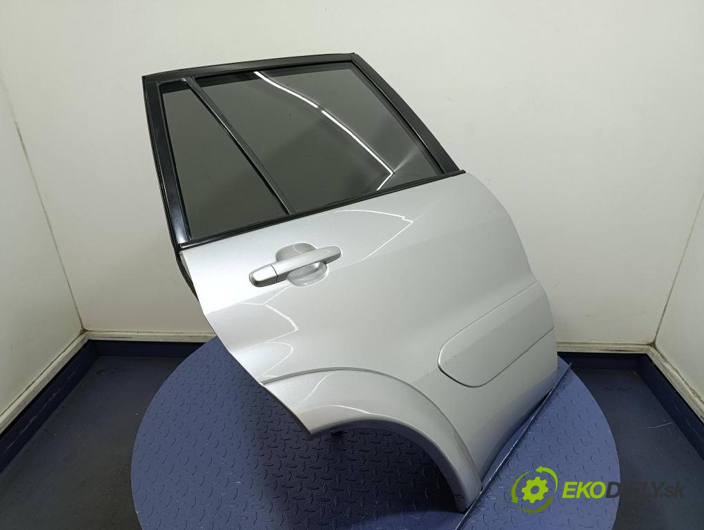 Toyota Rav4 2002 dveře Zad: prave