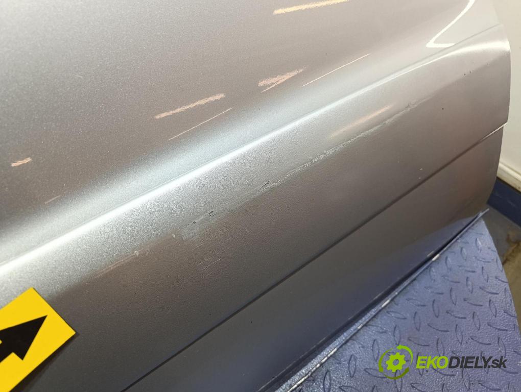 Toyota Rav4 2002 dveře před Vlevo, odjet:
