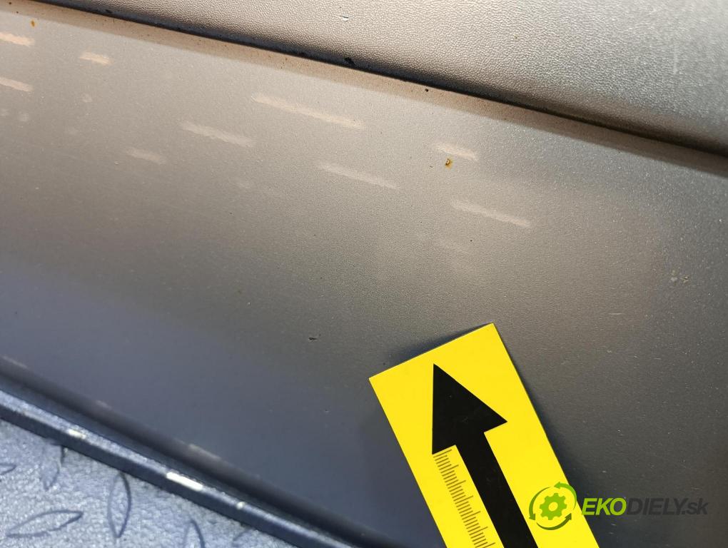 Toyota Rav4 2002 dveře před Vlevo, odjet: