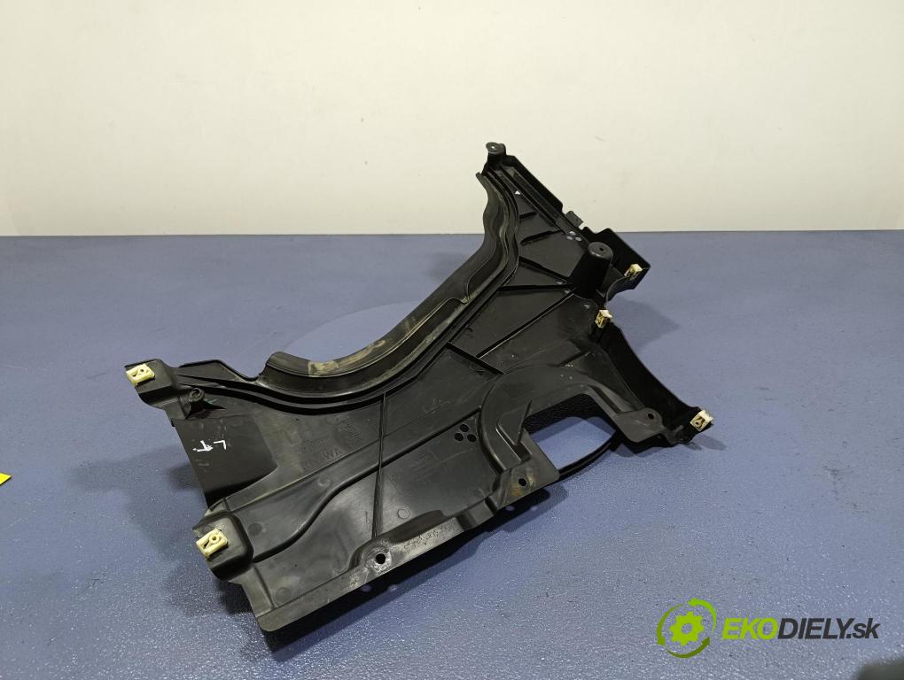 Bmw Seria 7 2019 kryt Plast: podvozek: 8491261