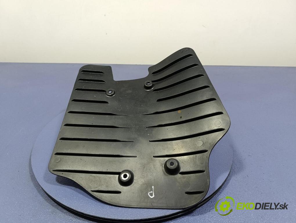 Bmw Seria 7 2019 kryt Plast: podvozek: 6861144