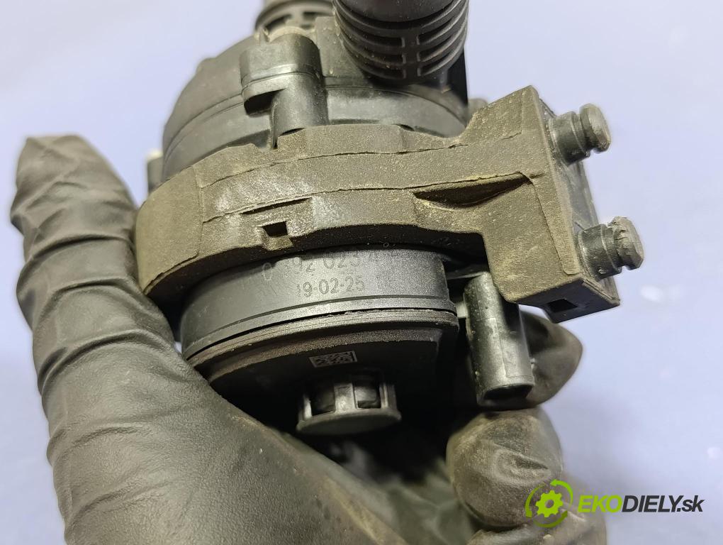 Bmw Seria 7 2019 čerpadlo Voda: 6834923