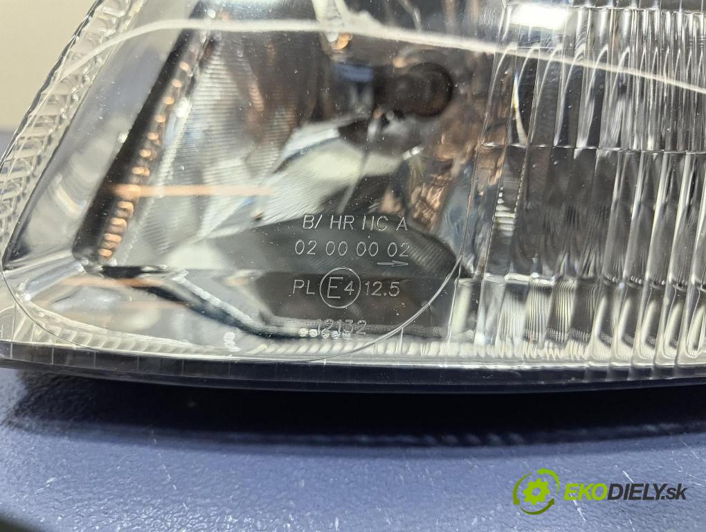 Vw Passat 2000 Reflektor: Vľavo: 441-1125L