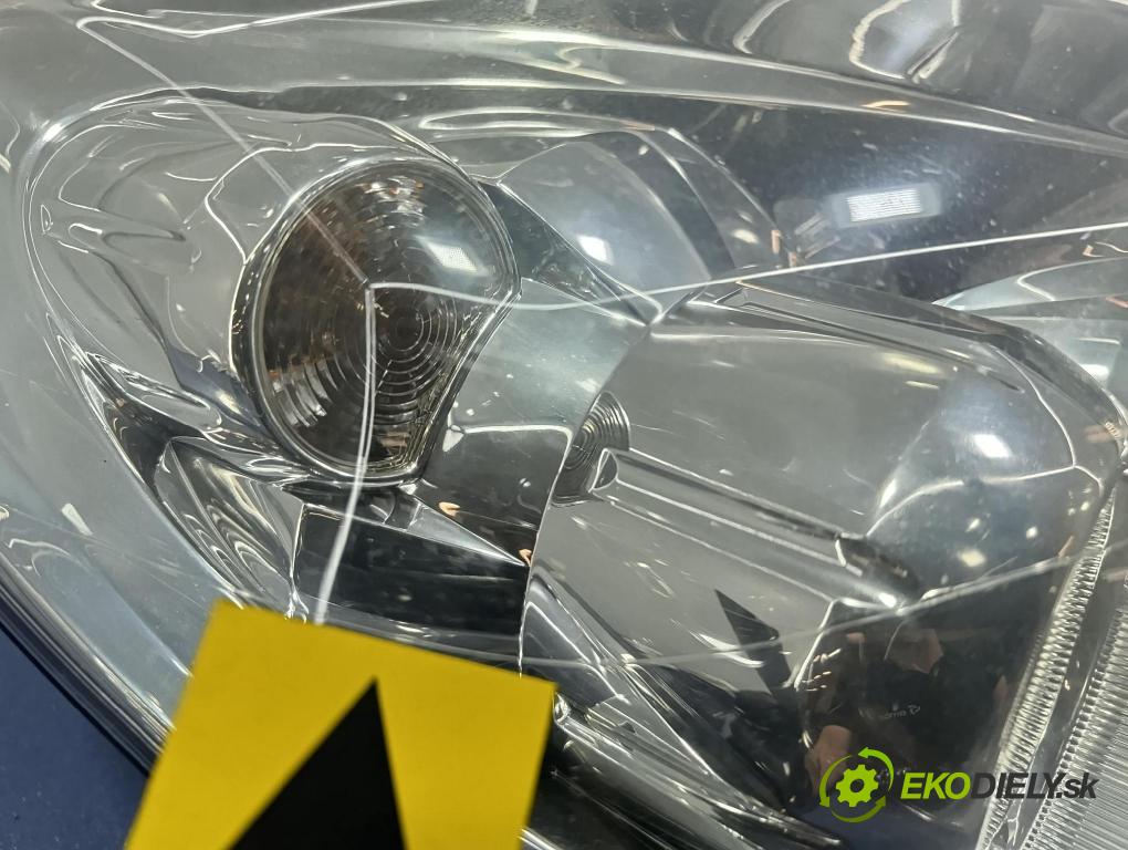 Opel Vectra 2006 Reflektor: v pravo: 13170916