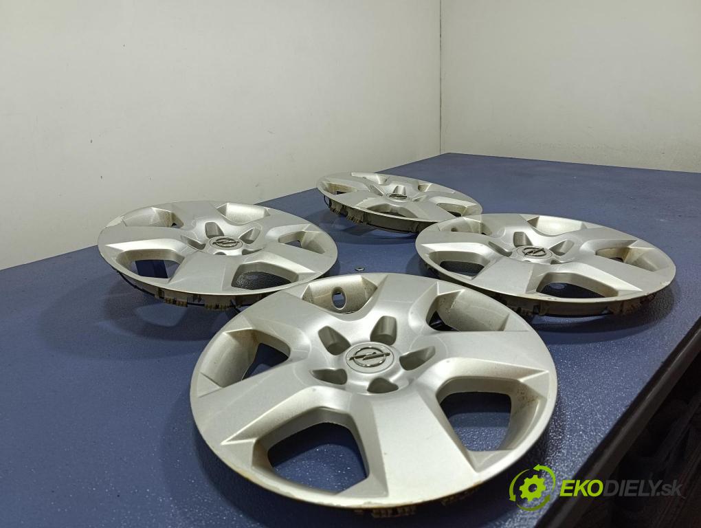 Opel Vectra 2006 puklica kola: 13198634
