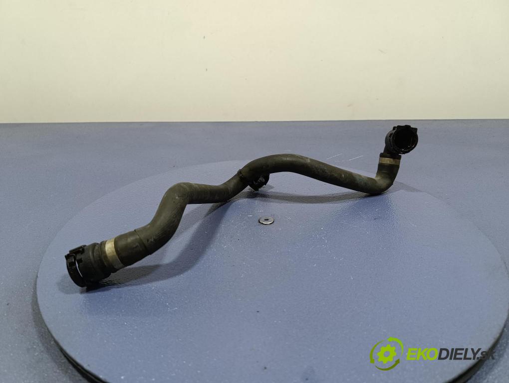Bmw Seria 7 2019 rúrka Chladič: 8575774