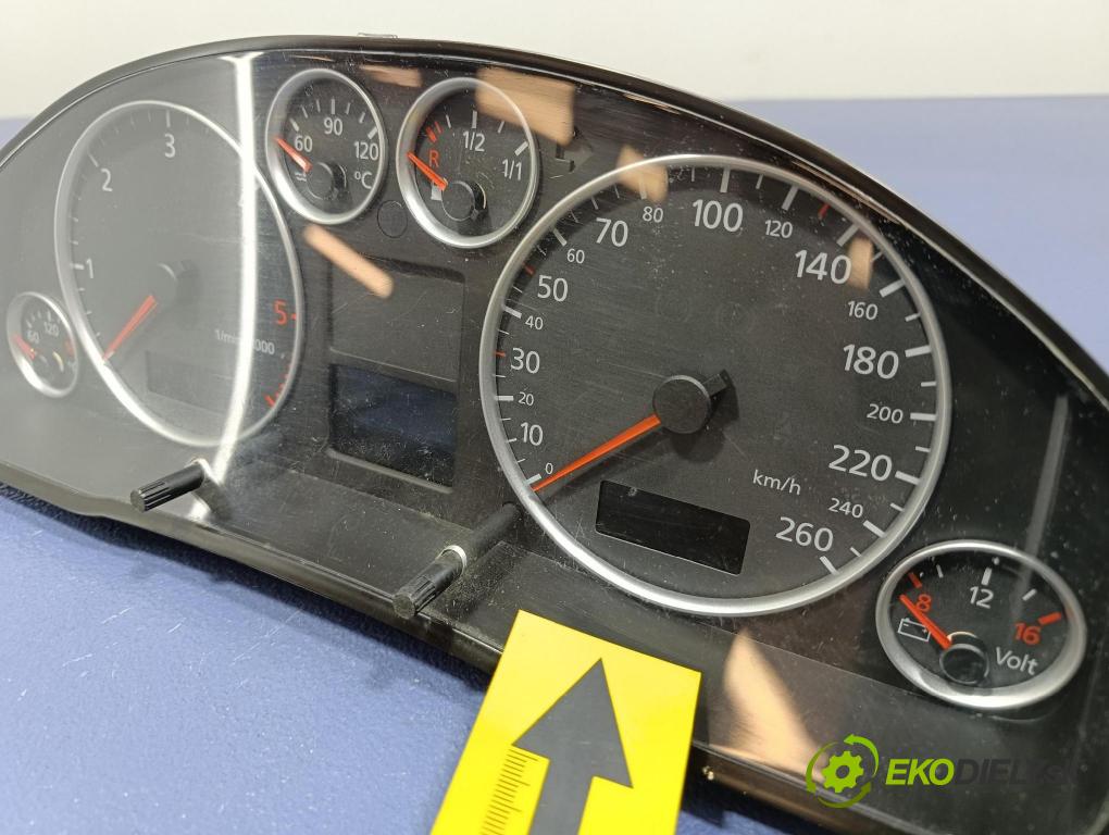 Audi A6 2001 Přístrojová deska 4B0920900Q