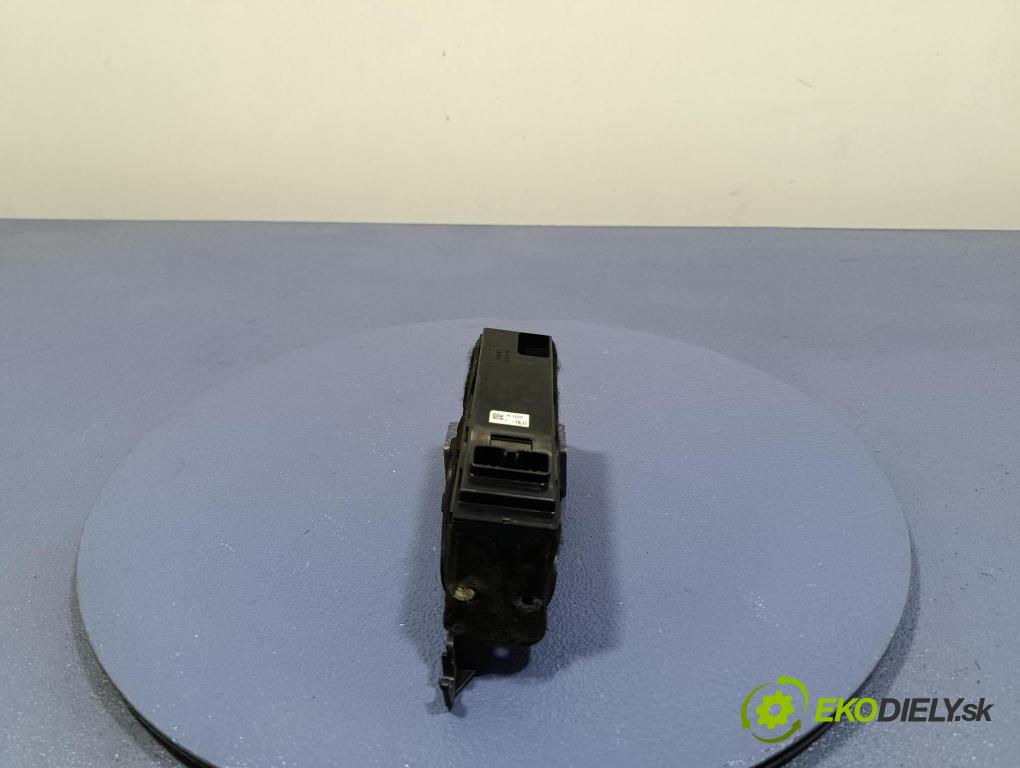 Subaru Legacy 2003 prepínač Okná: 514837