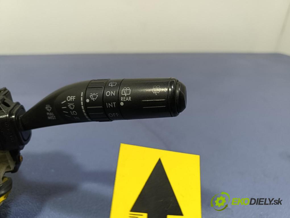 Subaru Legacy 2003 prepínač Komplex: 83111AG12