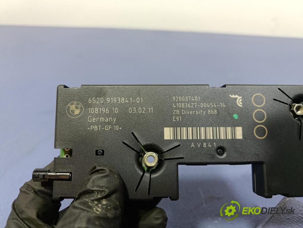 Bmw Seria 3 2011 Zesilovač: Letecký / GPS 9193841