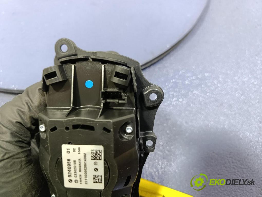 Bmw Seria 3 2011 Radio I Navigácia: 9239323