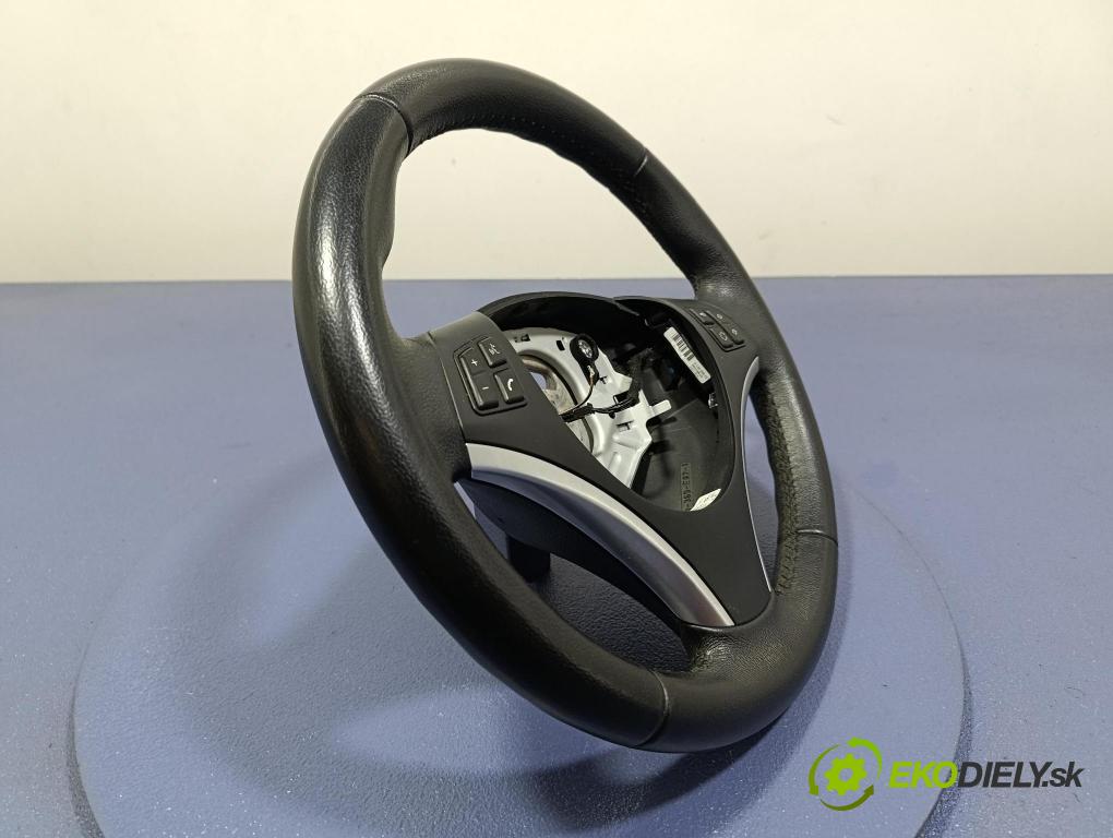 Bmw Seria 3 2011 volant 6795574