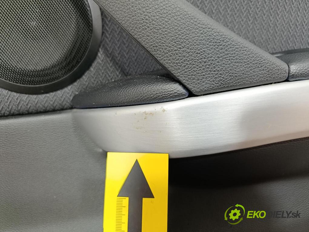 Bmw Seria 3 2011 dveře Zad: prave 